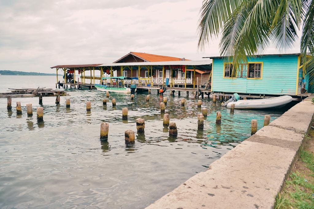 Selina Bocas Del Toro Hotel Exterior photo